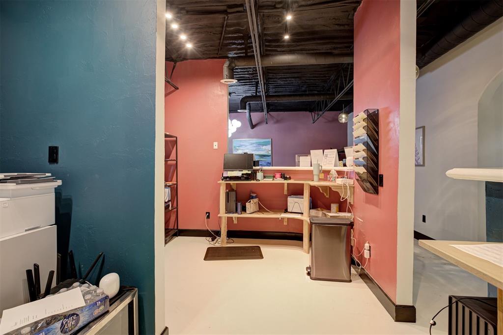 6500 N Meridian Avenue Property Photo 6