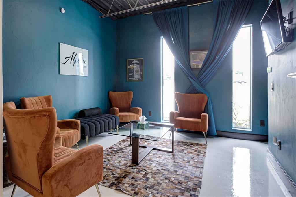 6500 N Meridian Avenue Property Photo 9