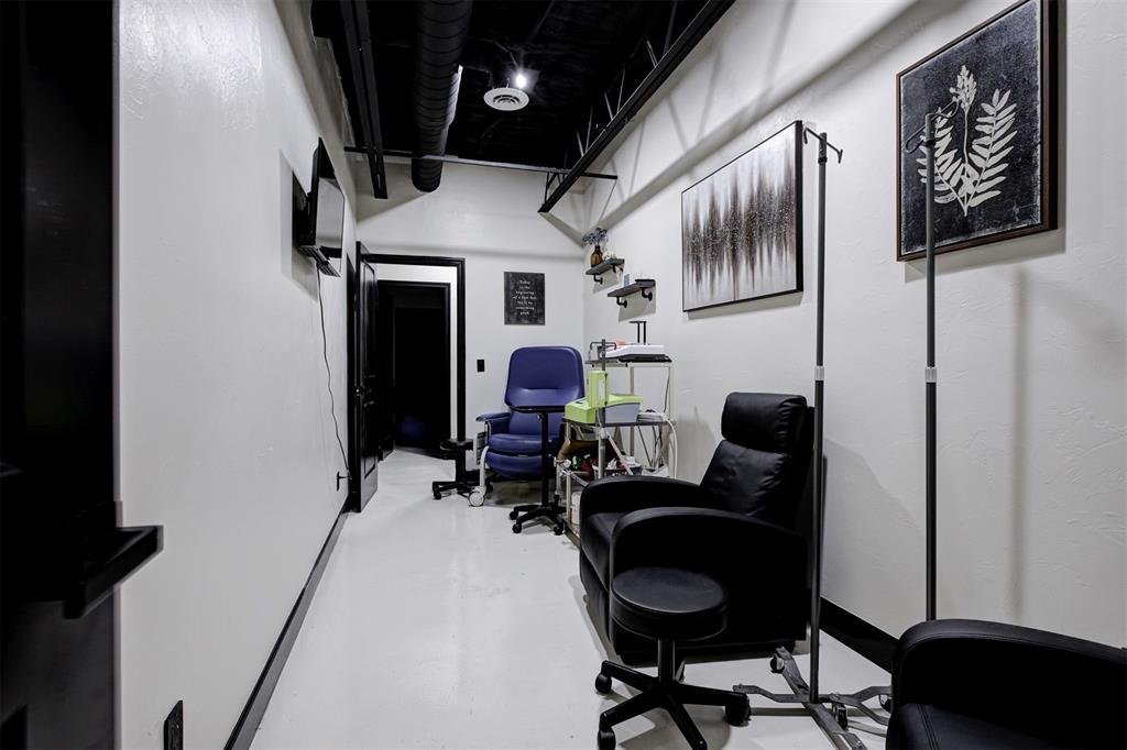 6500 N Meridian Avenue Property Photo 19