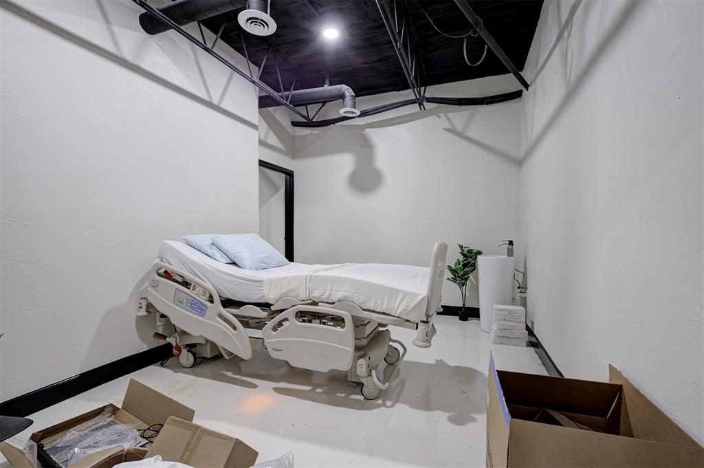 6500 N Meridian Avenue Property Photo 36