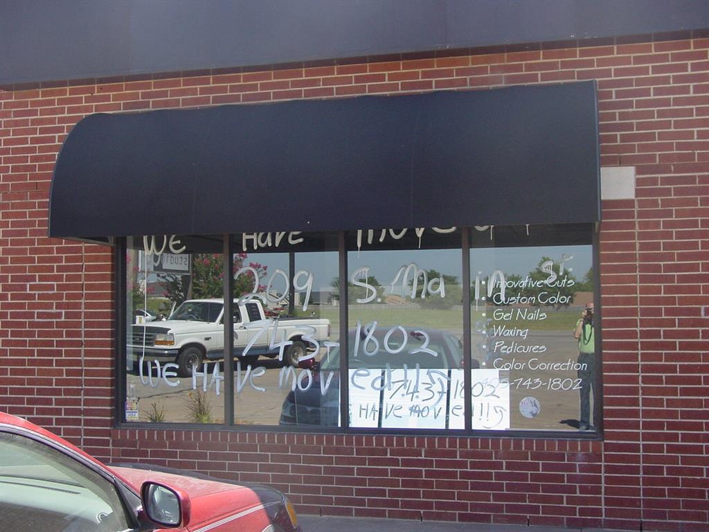 911 N Perkins Road Property Photo 1