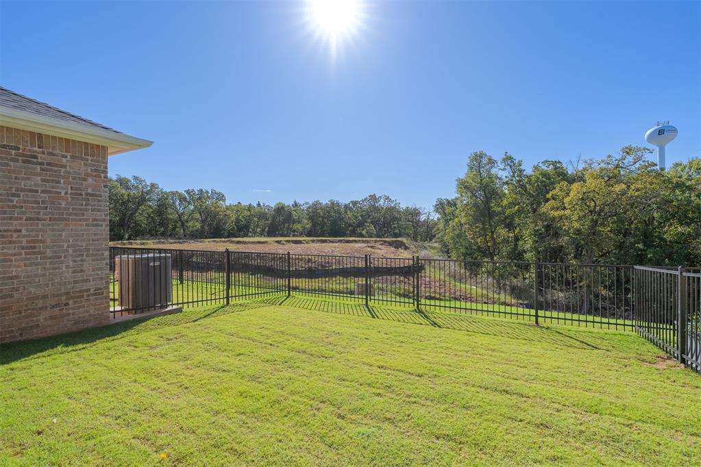 4704 Half Moon Way Property Photo 26