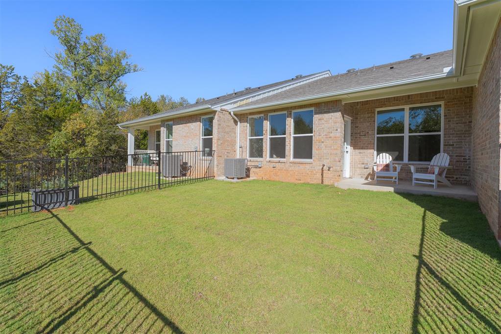 4704 Half Moon Way Property Photo 27