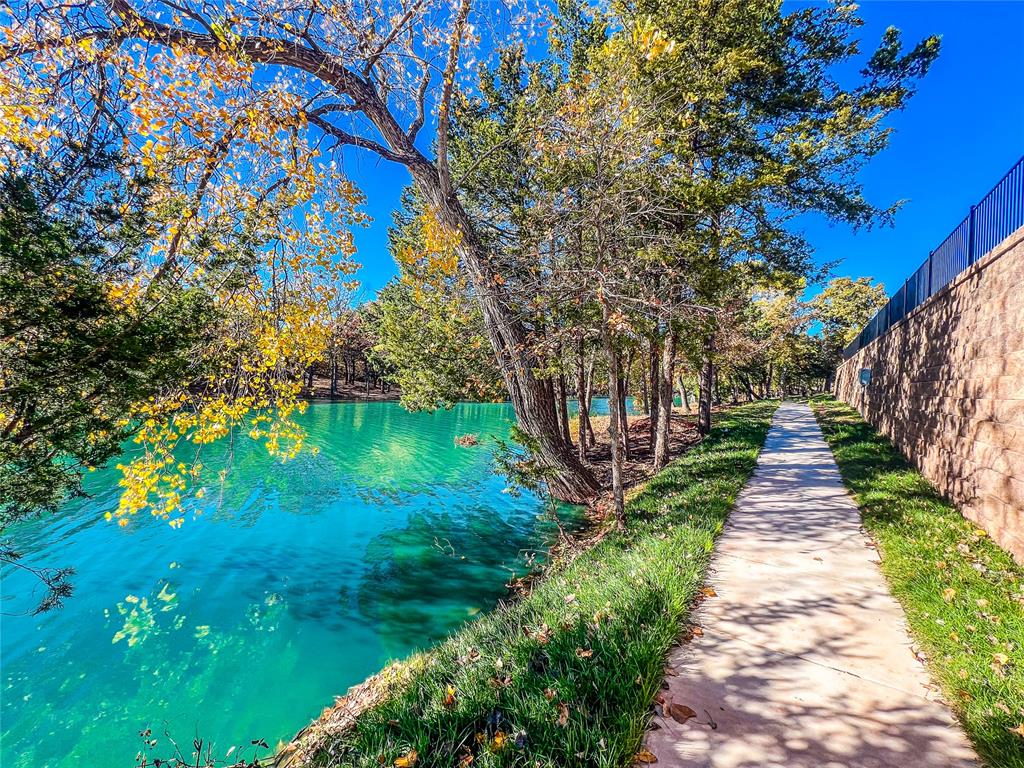 4704 Half Moon Way Property Photo 31