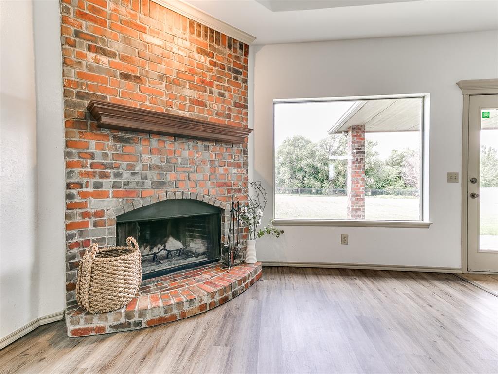 7933 Lindsay Lane Property Photo 9