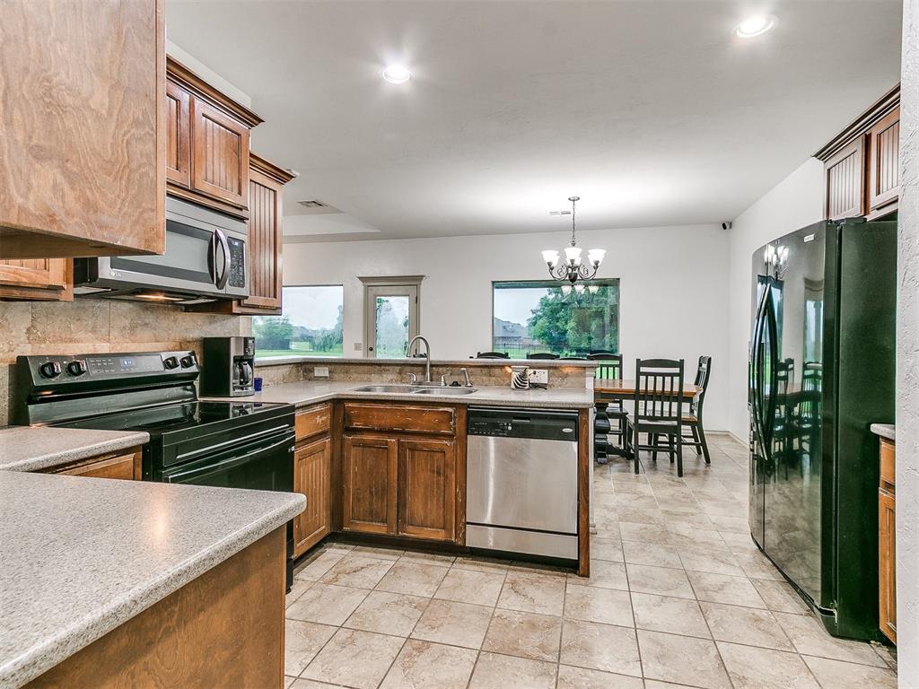 7933 Lindsay Lane Property Photo 14