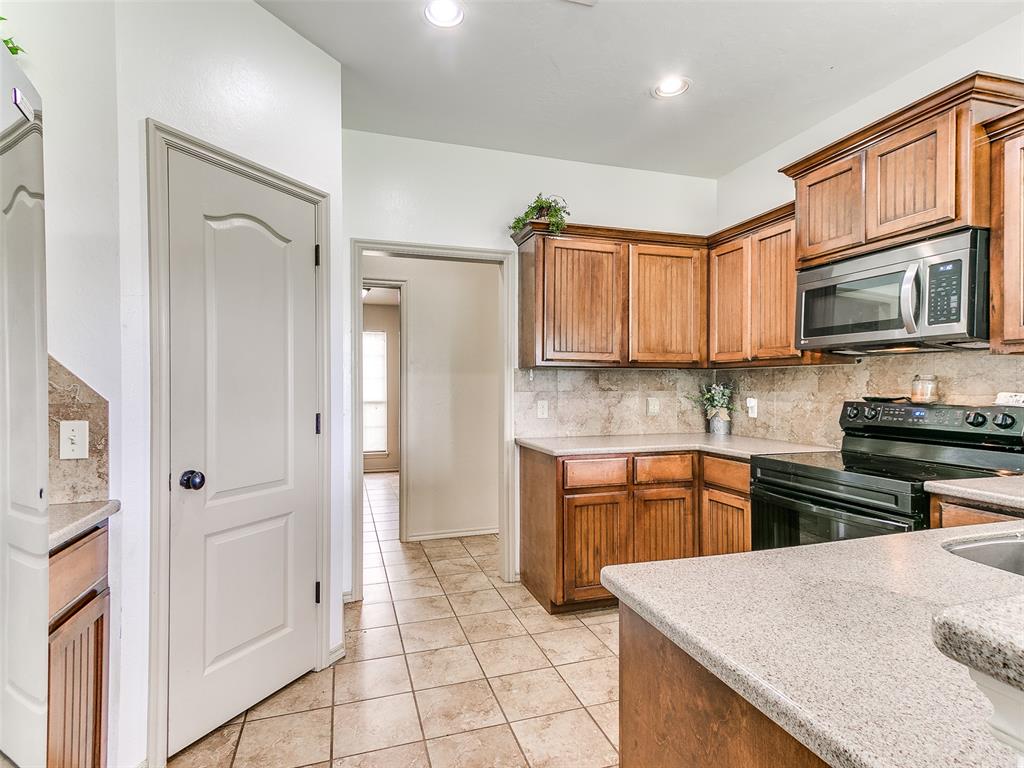 7933 Lindsay Lane Property Photo 15