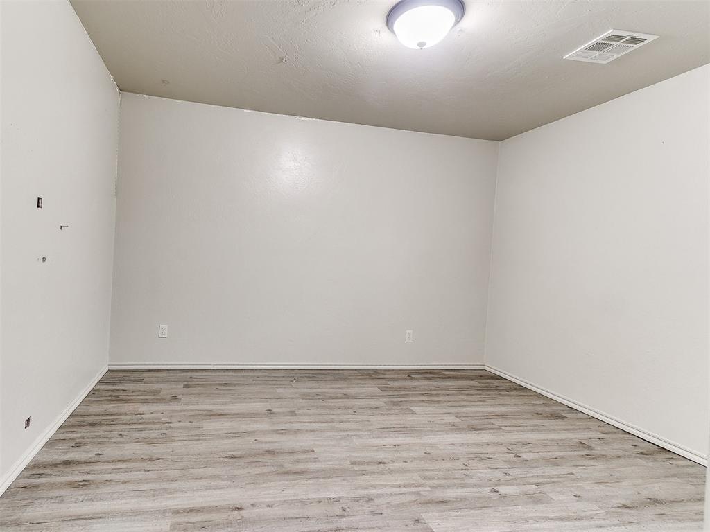 7933 Lindsay Lane Property Photo 28