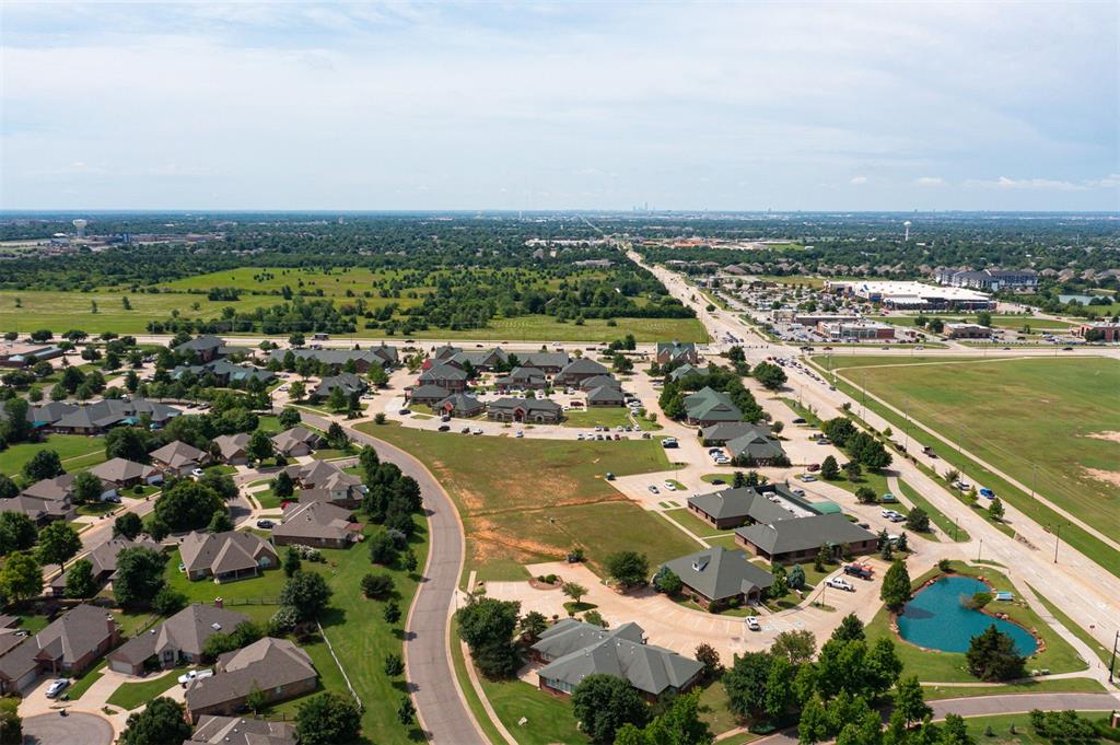 2852 N Kelly Avenue Property Photo 6