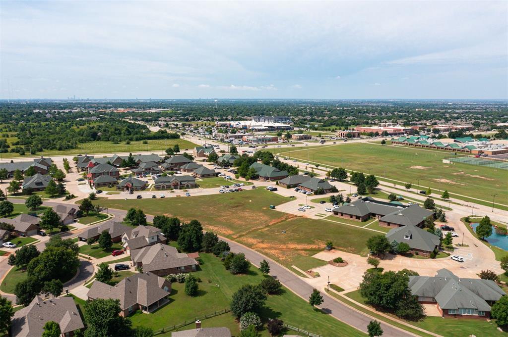 2868 N Kelly Avenue Property Photo 5