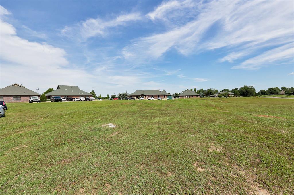 2868 N Kelly Avenue Property Photo 8