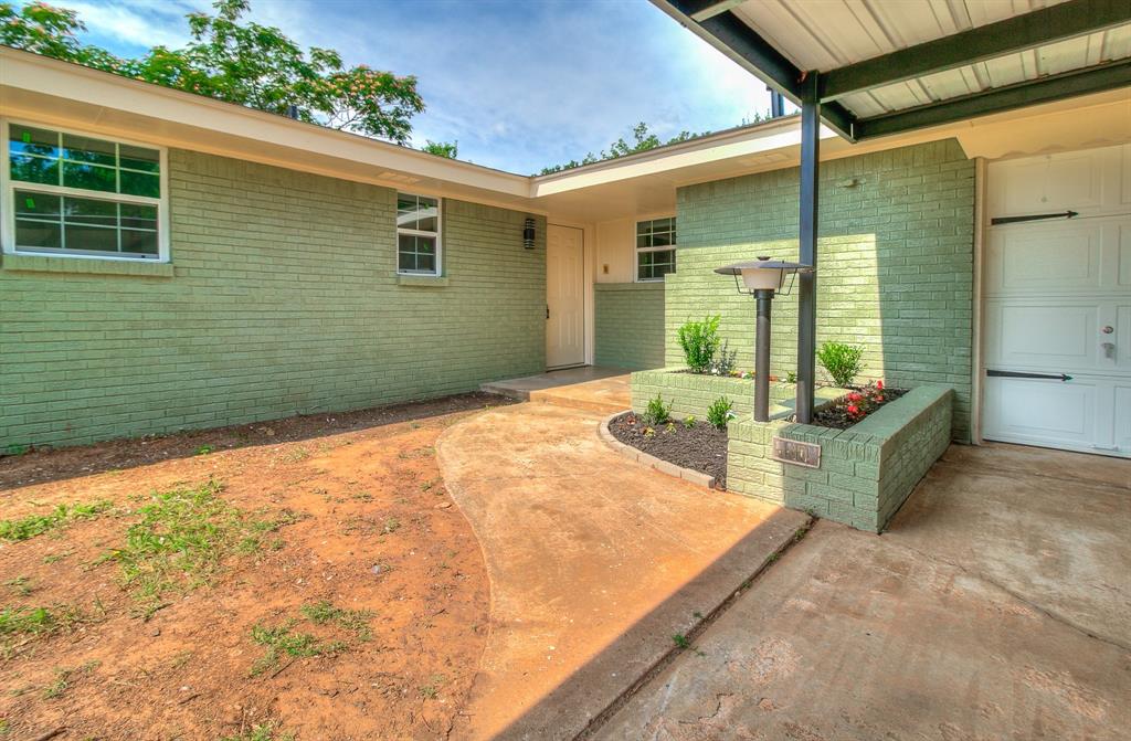 5309 S Blackwelder Avenue Property Photo 4