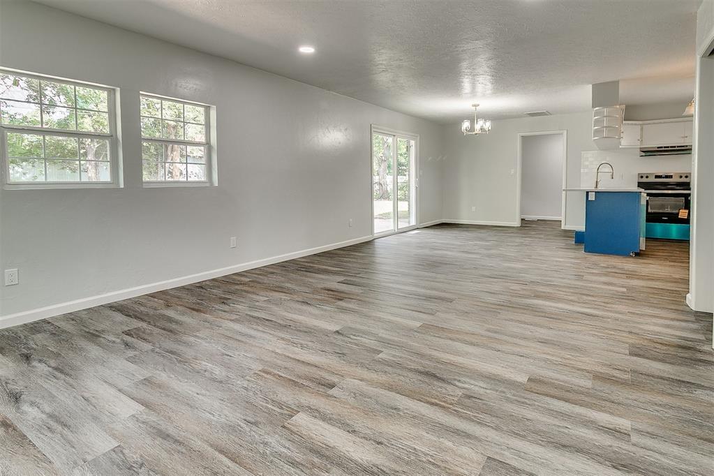 5309 S Blackwelder Avenue Property Photo 11