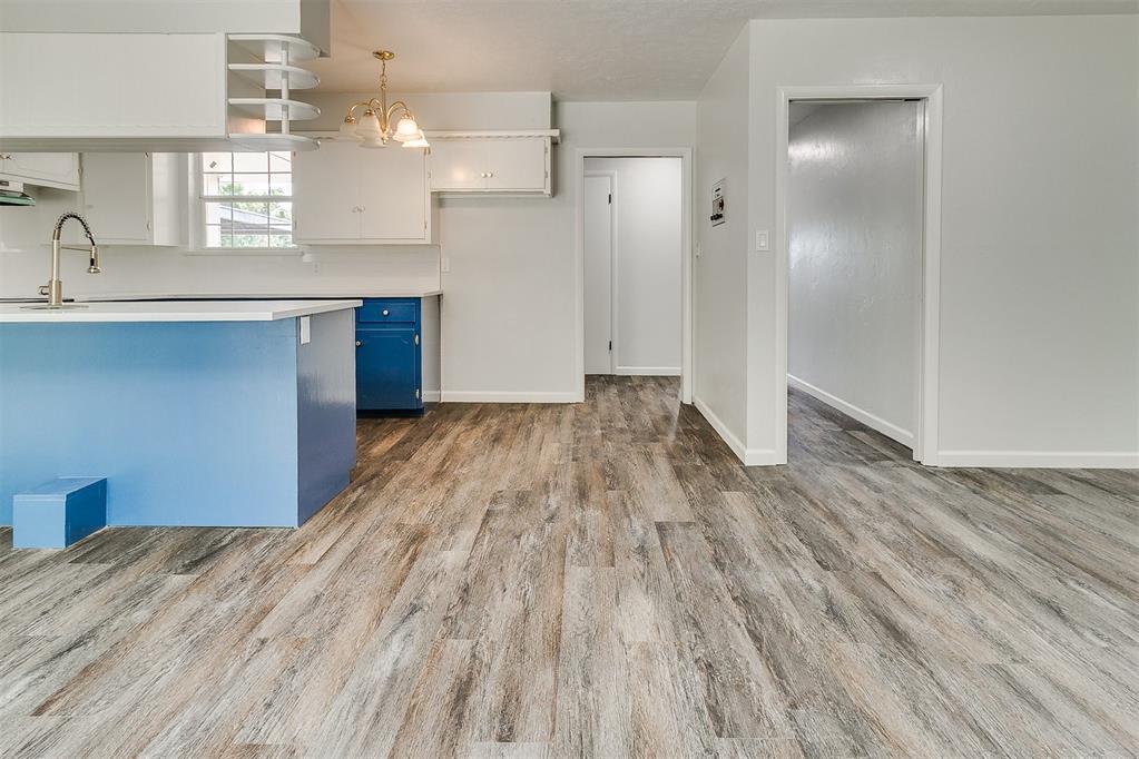 5309 S Blackwelder Avenue Property Photo 14