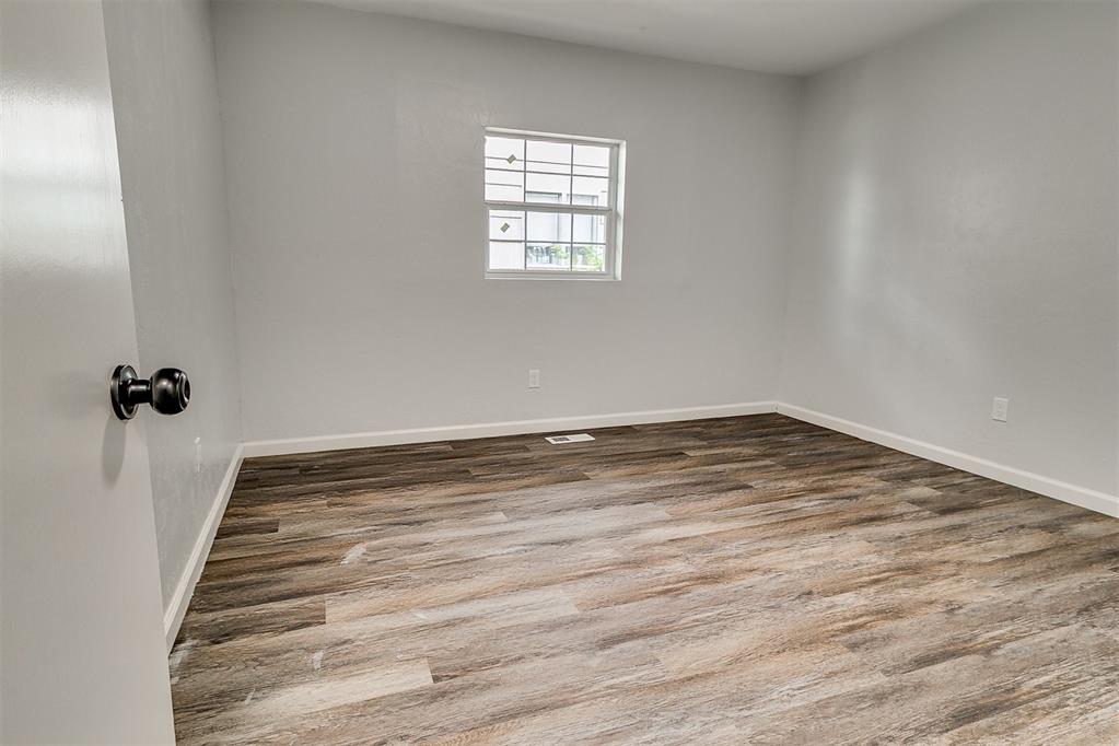 5309 S Blackwelder Avenue Property Photo 26