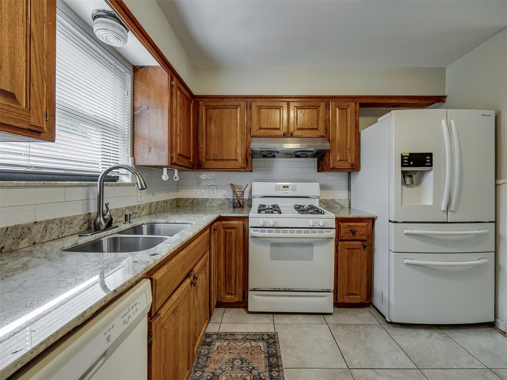 5936 N Ione Drive Property Photo 13