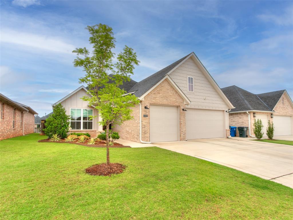 209 Pont Neuf Court Property Photo 1