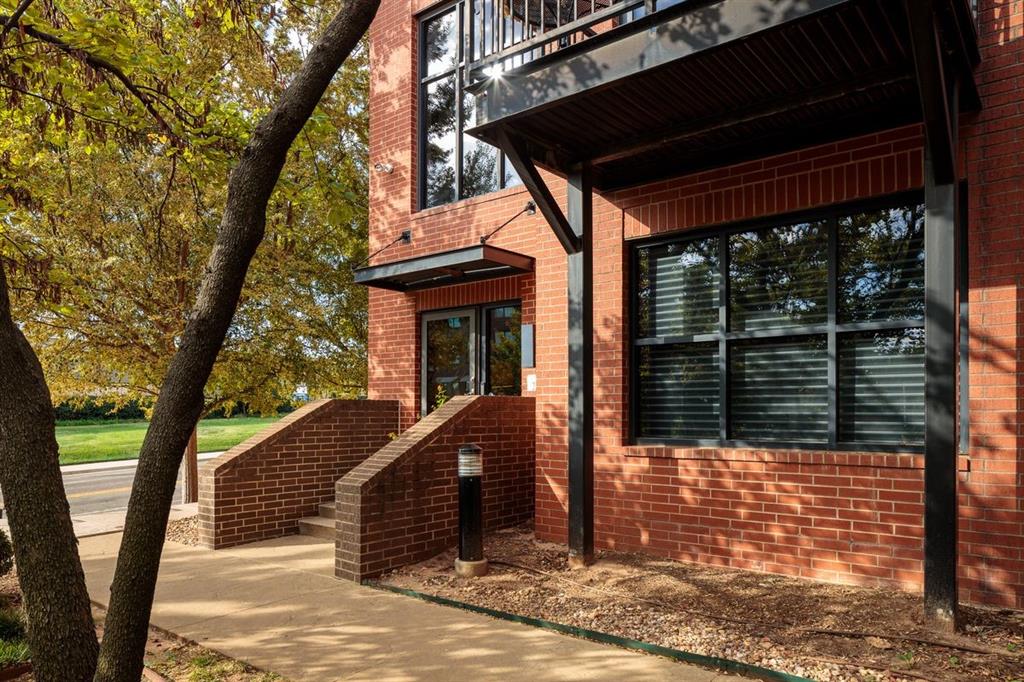 223 Ne 4th Street Property Photo 6