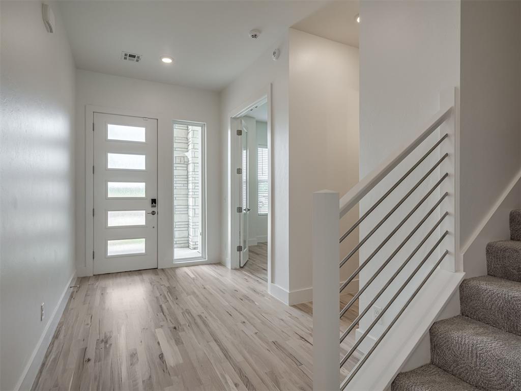 15509 Ceres Place Property Photo 3