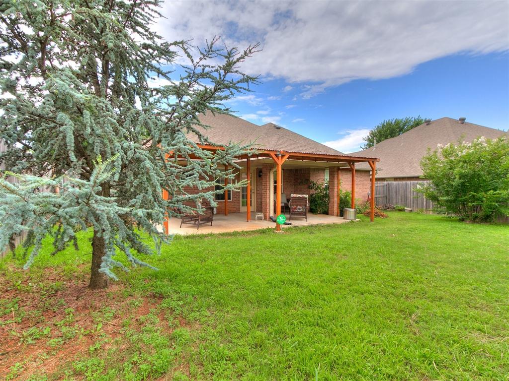 1205 Nw 190th Place Property Photo 3