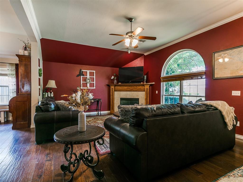 1205 Nw 190th Place Property Photo 4