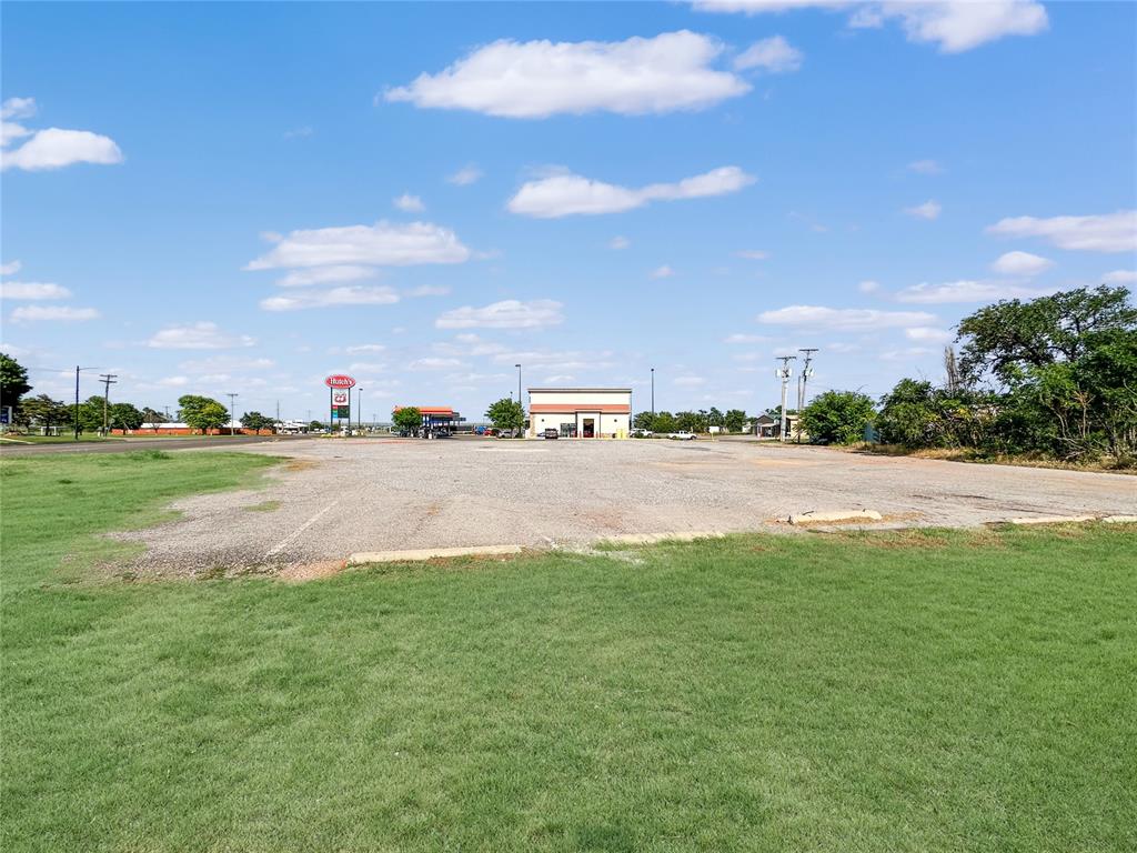 408 Ne Route 66 Highway Property Photo 2