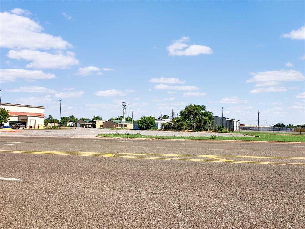 408 Ne Route 66 Highway Property Photo 3