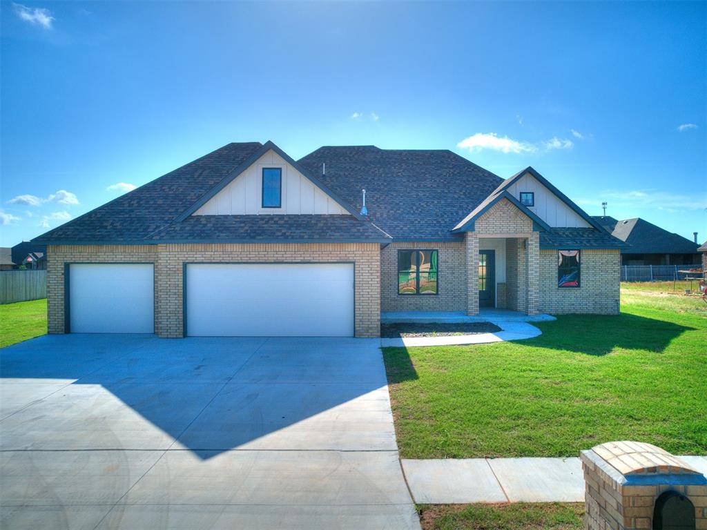 1136 Jozie Way Property Photo 3