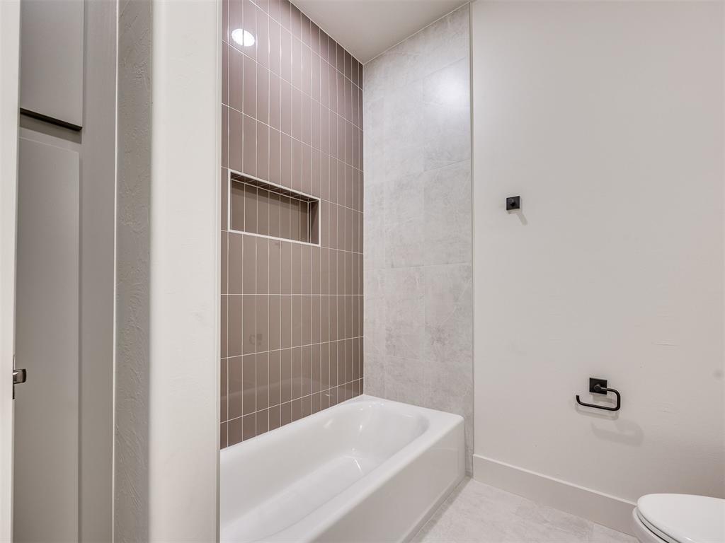 1136 Jozie Way Property Photo 26