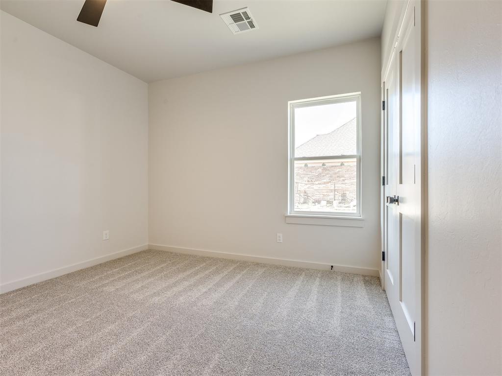 1136 Jozie Way Property Photo 28