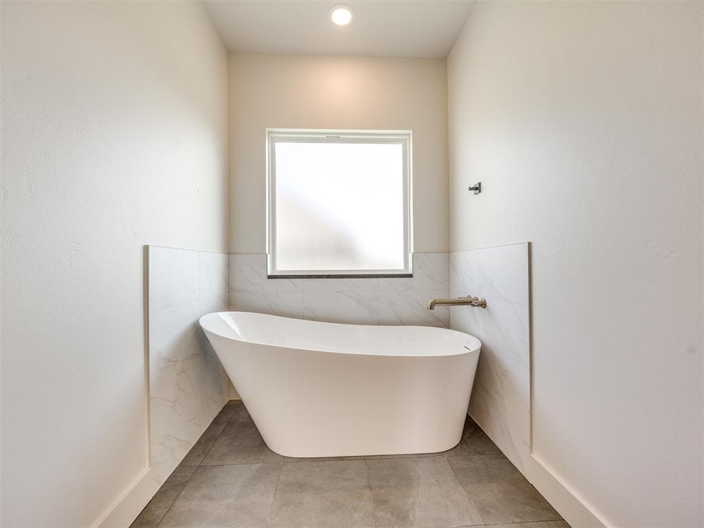 1136 Jozie Way Property Photo 37
