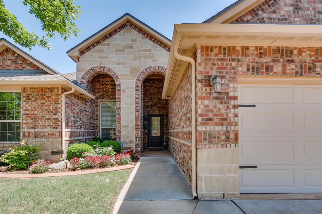 637 Branch Line Road Property Photo 1