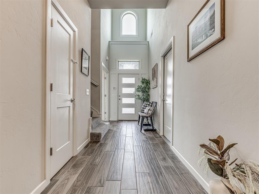 11104 Fairways Avenue Property Photo 2