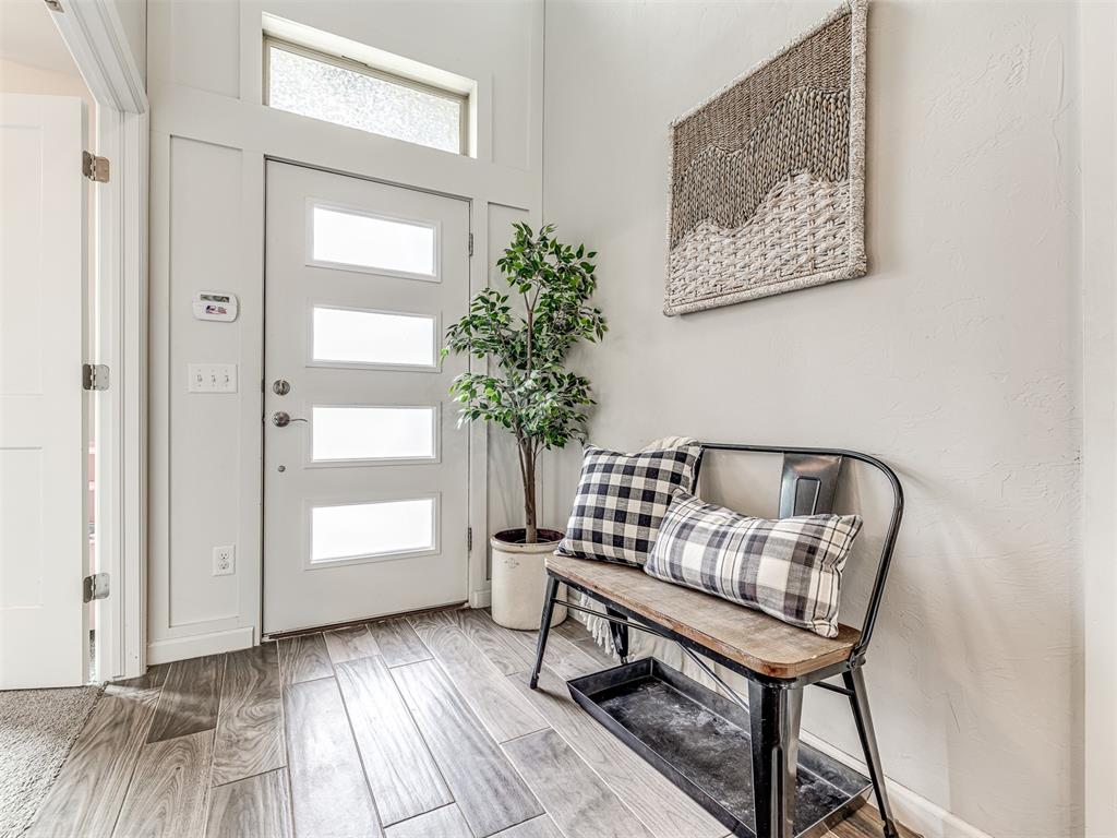 11104 Fairways Avenue Property Photo 3