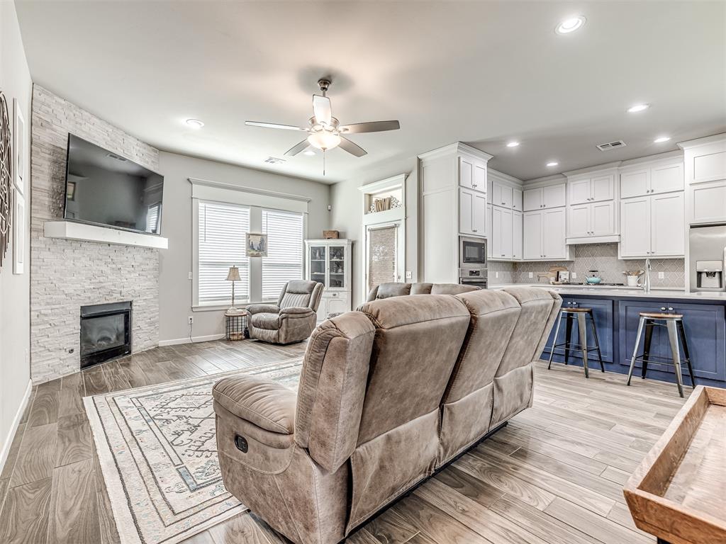 11104 Fairways Avenue Property Photo 10