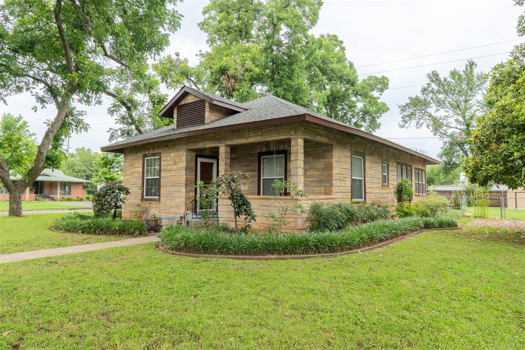 828 N Pine Street Property Photo