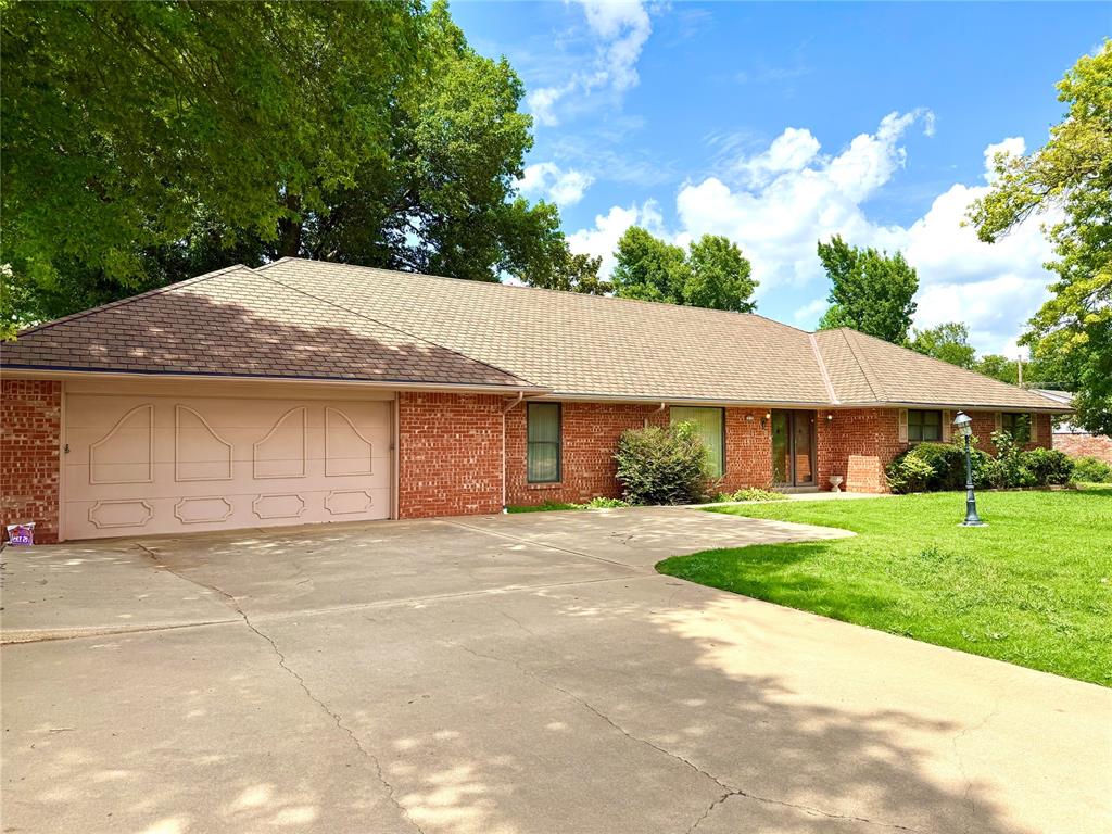 212 Meadowdale Drive Property Photo 1