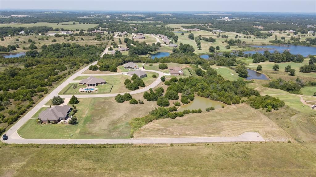 1206 E Country Club Drive Property Photo 1