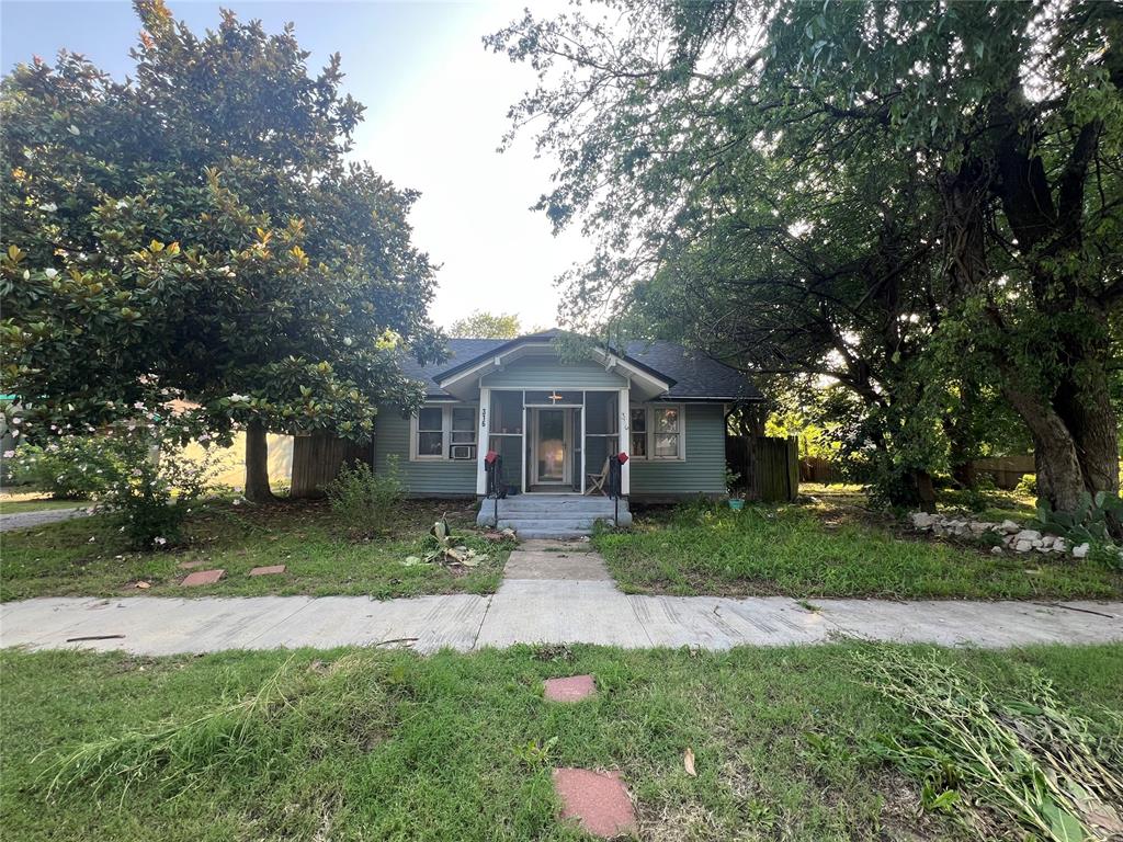316 N University Boulevard Property Photo 1