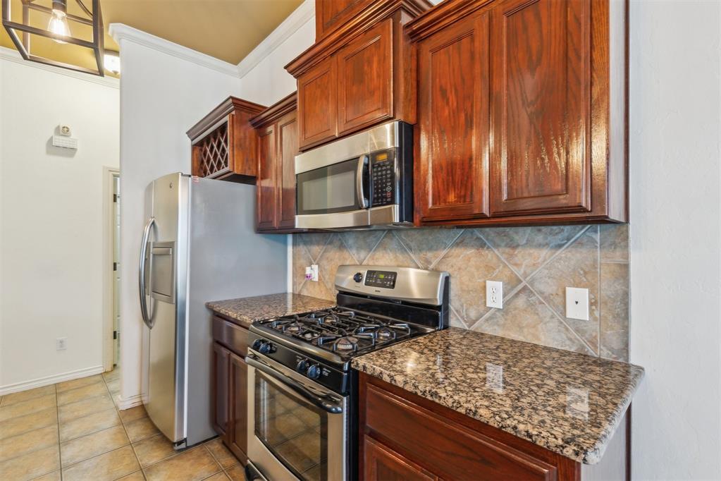 619 Sw 28th Street Property Photo 9