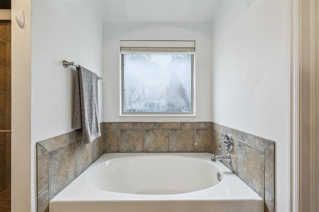 619 Sw 28th Street Property Photo 18