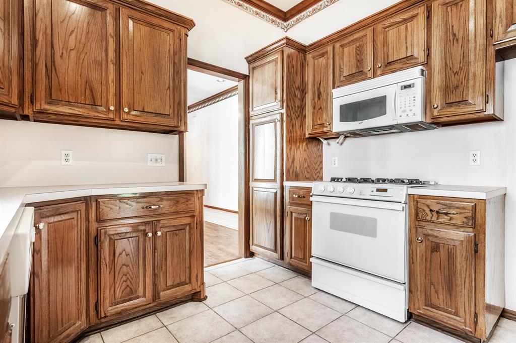 11129 Springhollow Court Property Photo 14