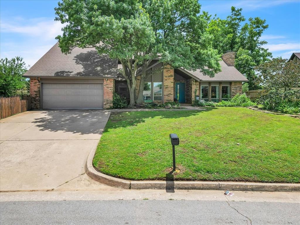 2122 Edinburg Drive Property Photo 1