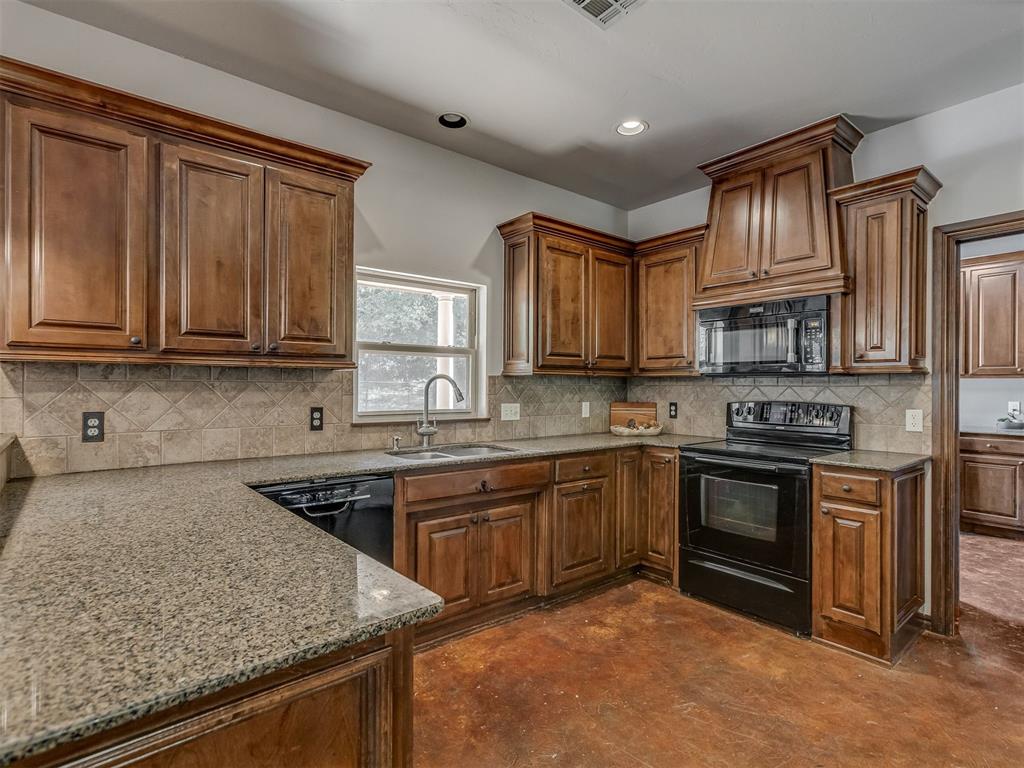 13353 Oak Hill Drive Property Photo 19