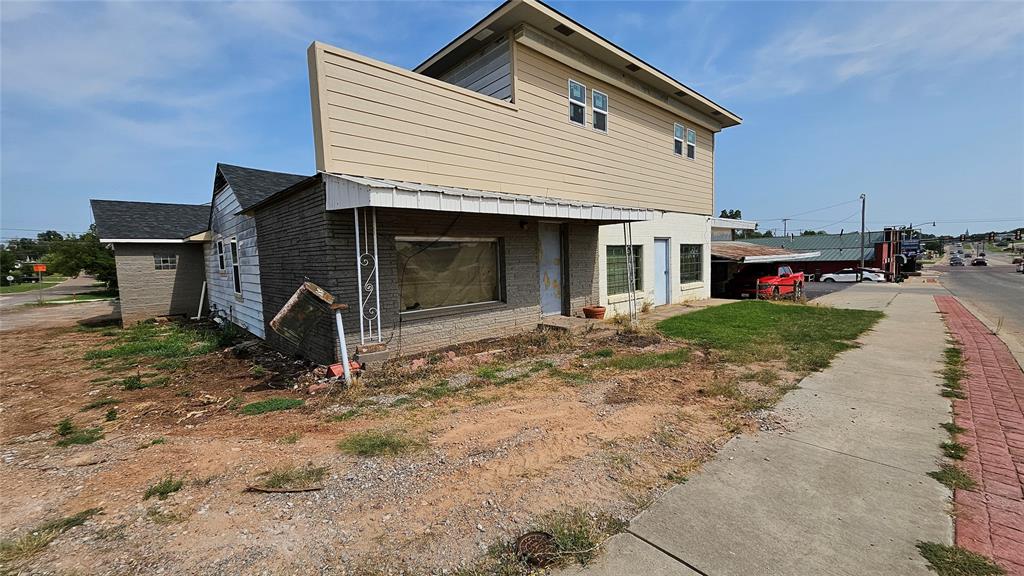 1531 N Kickapoo Street Property Photo