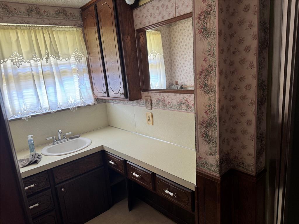 215 S 6th Street Property Photo 9