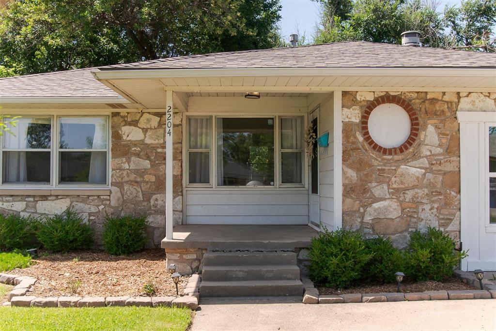 2204 Churchill Place Property Photo 1