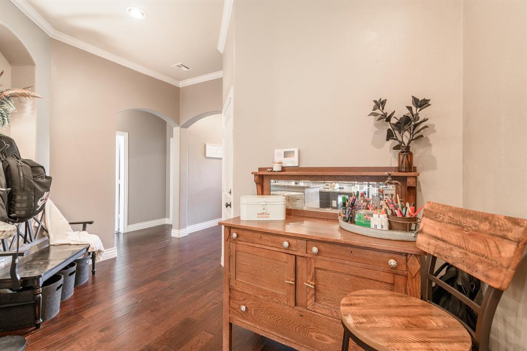 3101 Firewheel Road Property Photo 6