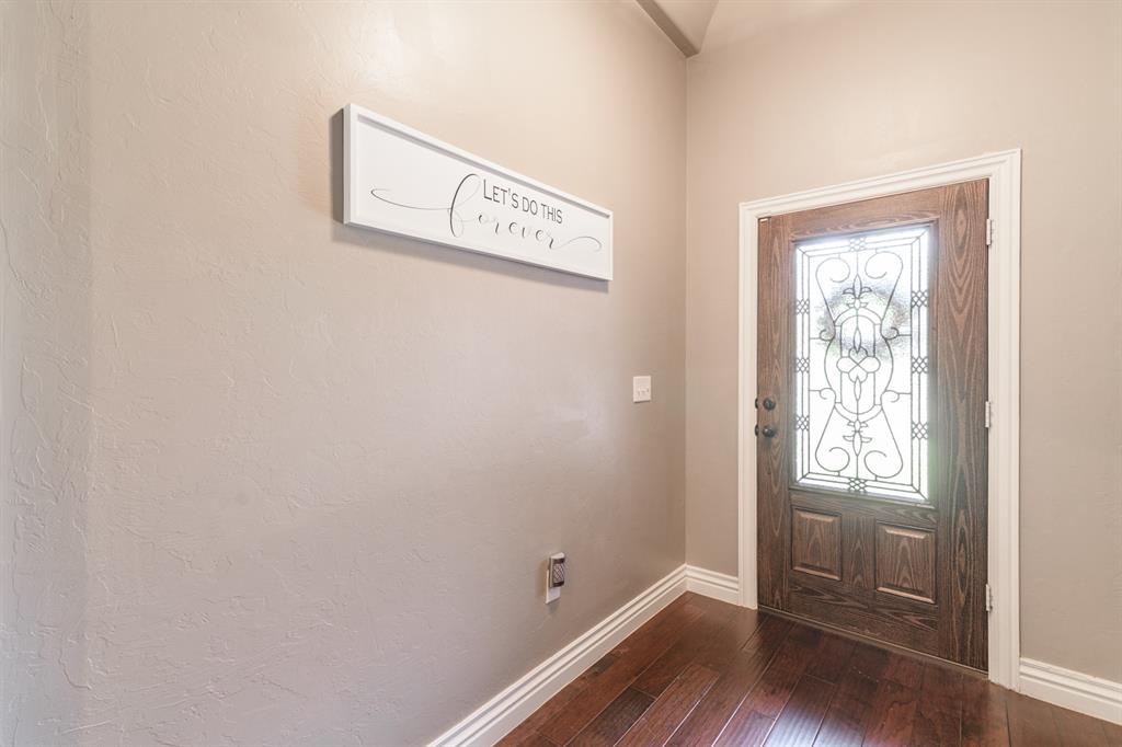 3101 Firewheel Road Property Photo 7