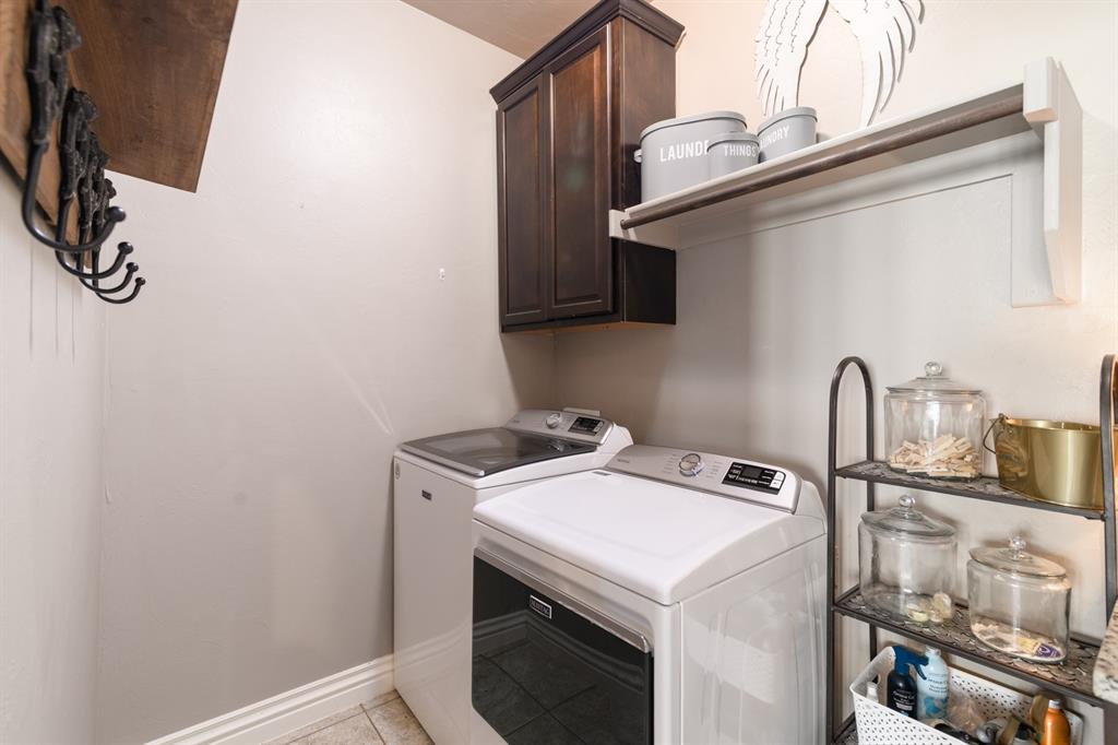 3101 Firewheel Road Property Photo 11